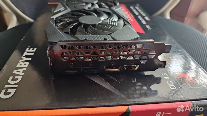 Видеокарта Gigabyte RX 5500 XT 4Gb (с дефектом)