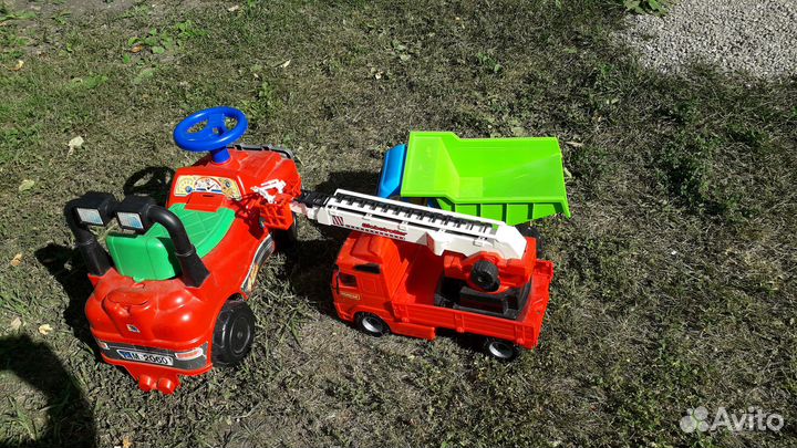 Продам детские машинки