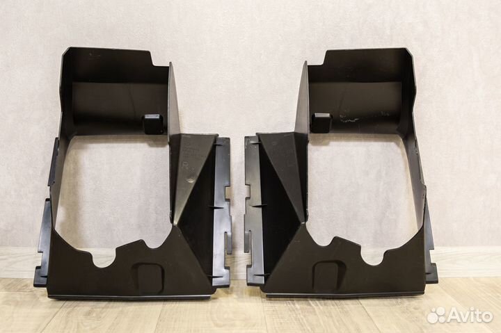 Воздуховоды интеркуллера Volkswagen Touareg