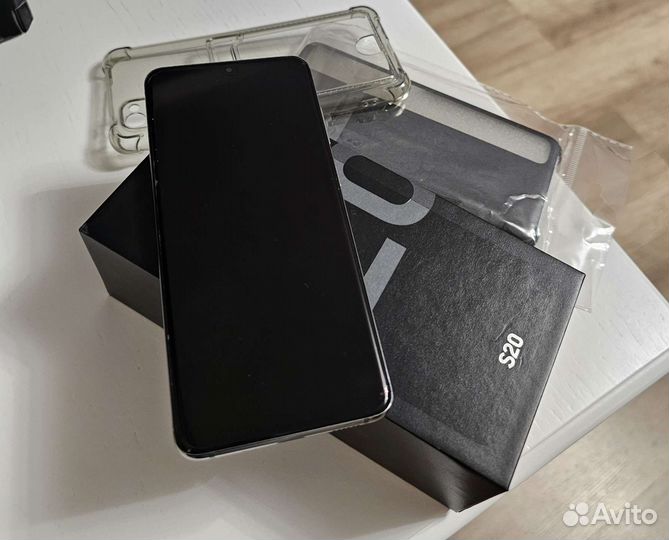 Телефон samsung galaxy s20