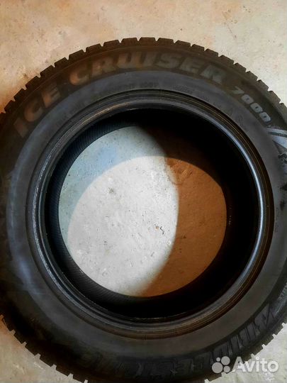 Bridgestone Ice Cruiser 7000 225/65 R17 106