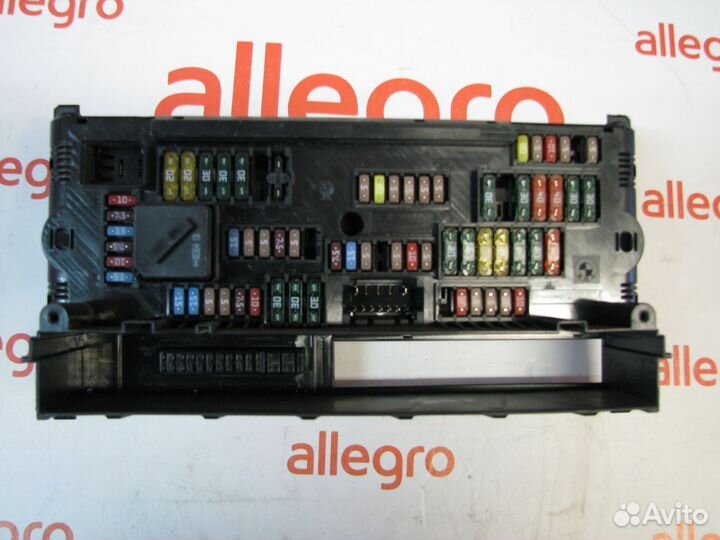 BMW 5 F10 Блок предохранителей