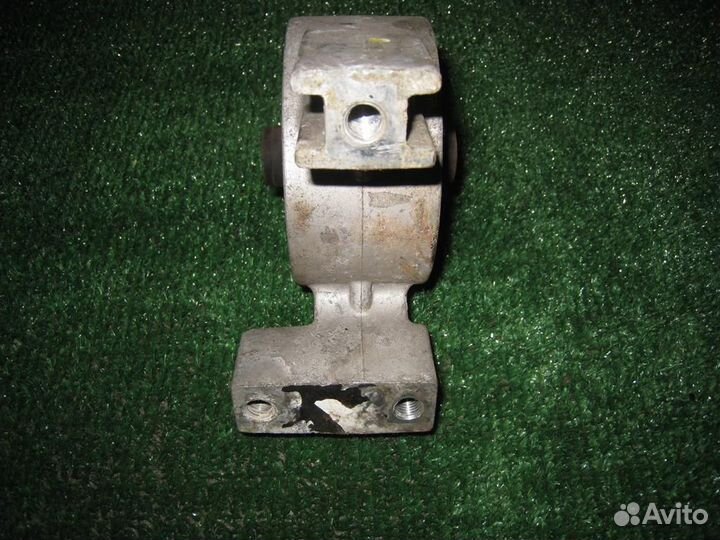 Опора (подушка) двигателя задняя Hyundai Verna 20