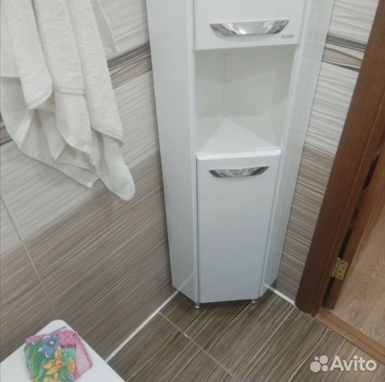 Угловой шкаф