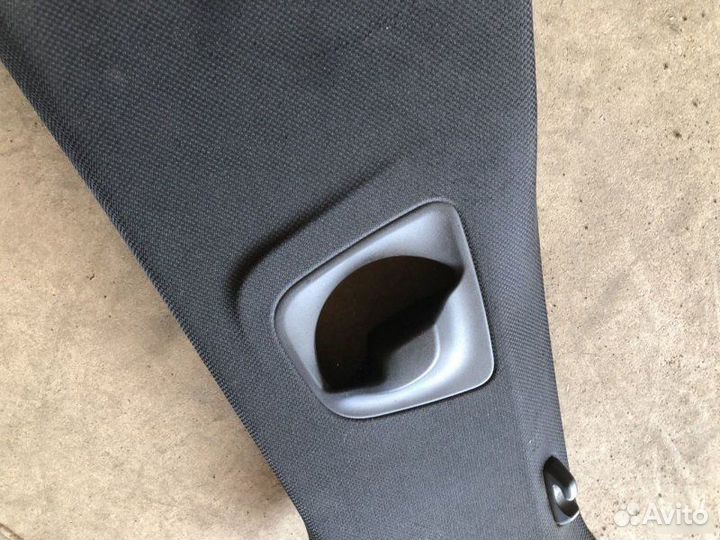 Накладка центральной стойки левая Bmw 5 G30 2018