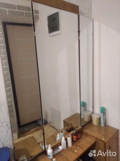 Трюмо с зеркалом бу