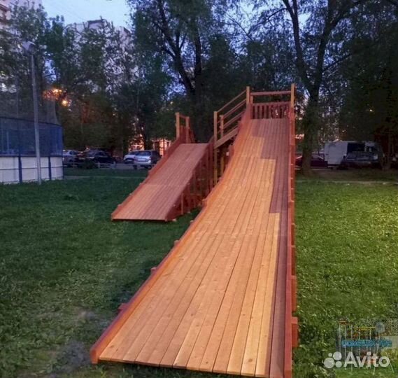 Детская площадка с заливной горкой