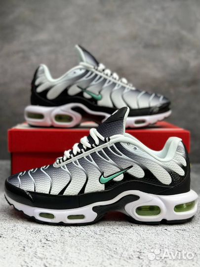 Кроссовки Nike Air Max Tn Plus