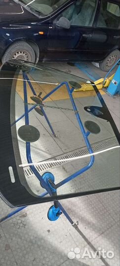 Б/у лобовое стекло audi A8 D4