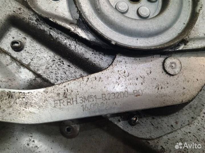 Стеклоподъемник передний правый электрический щит