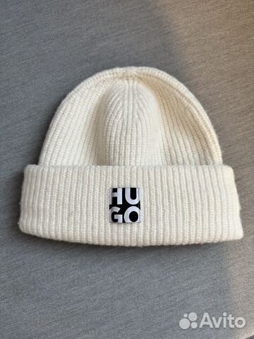 Женская шапка hugo