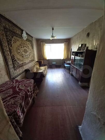 3-к. квартира, 50 м², 1/2 эт.