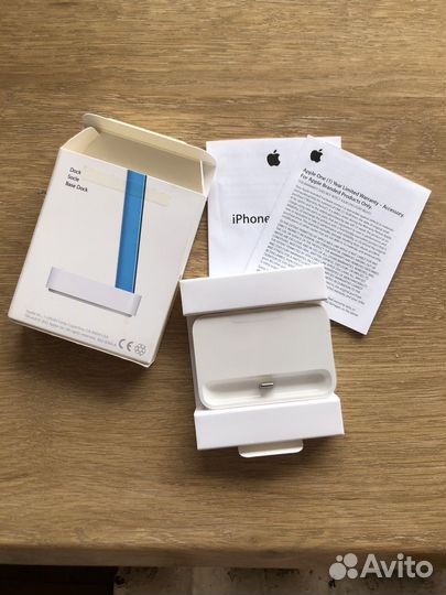Apple iPhone 5c Dock MF031ZM/A iPod Touch