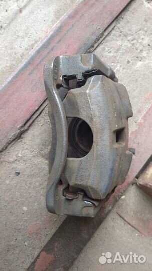 Суппорт передний Nissan X-Trail T31 / Qashqai J10