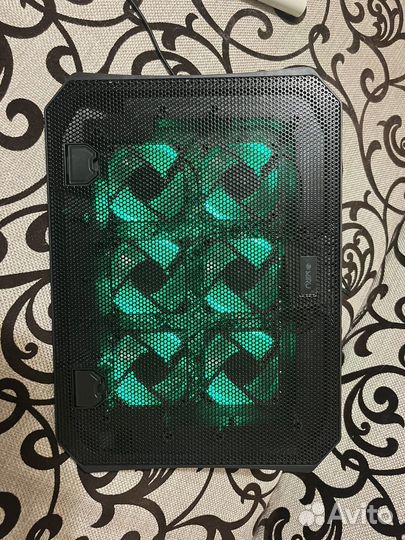 Подставка с охлаждением для ноутбука