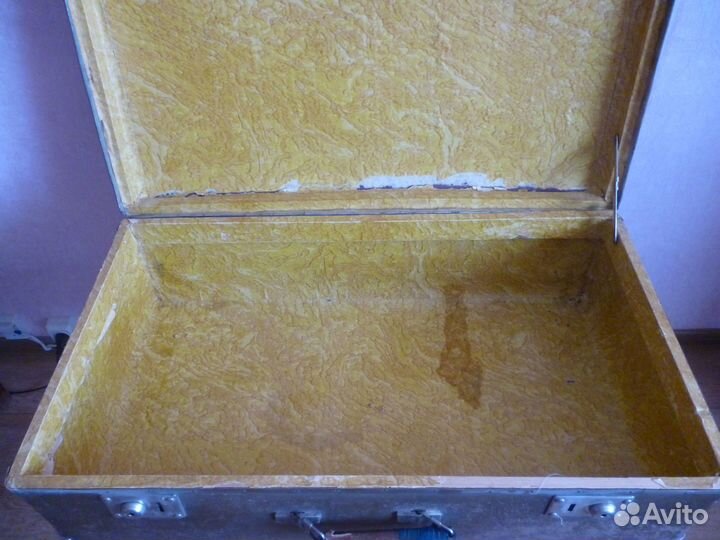 Чемоданы времен СССР