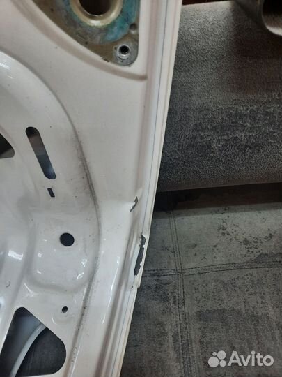 Задняя крышка багажника