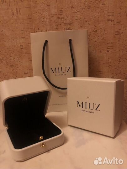 Коробка для ювелирных украшений