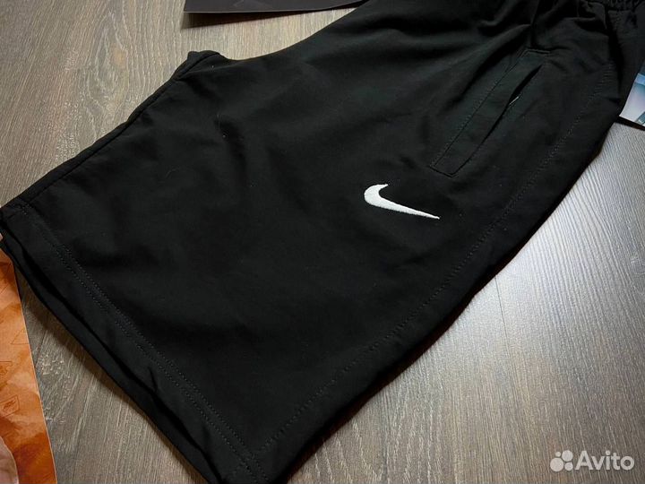 Шорты Nike