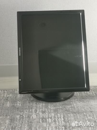 Монитор Samsung Syncmaster 960BG