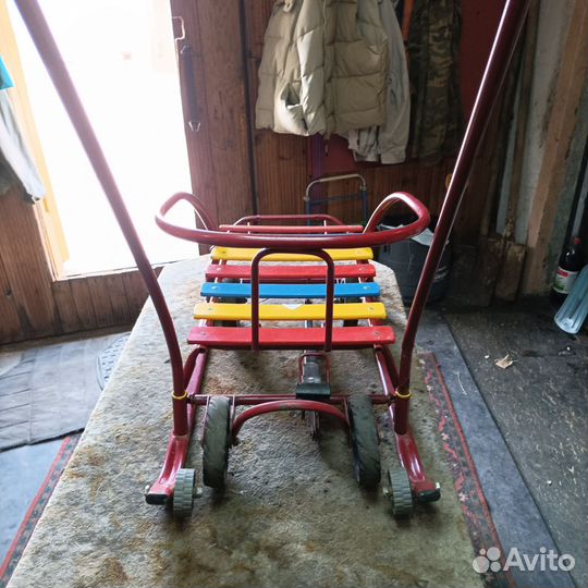 Детские санки на колесах