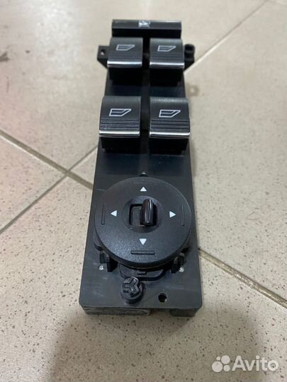 Кнопки стеклоподъемников Ford Focus 2 рест 0596