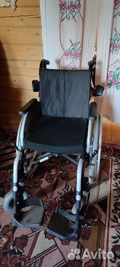 Инвалидная коляска