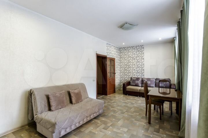 2-к. квартира, 60 м², 1/4 эт.