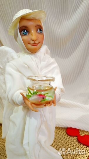 Ангел-оберег с золотой рыбкой ручной работы