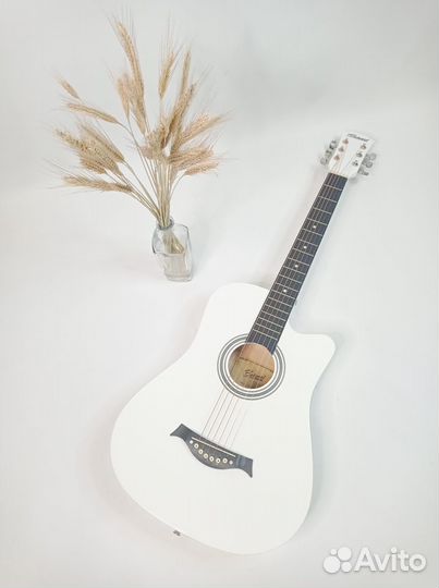 Акустическая гитара