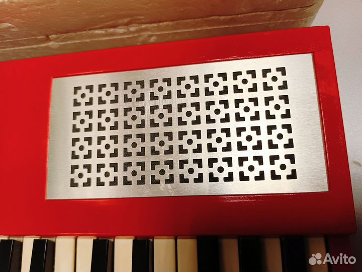 Электро музыкальная игрушка СССР Малыш