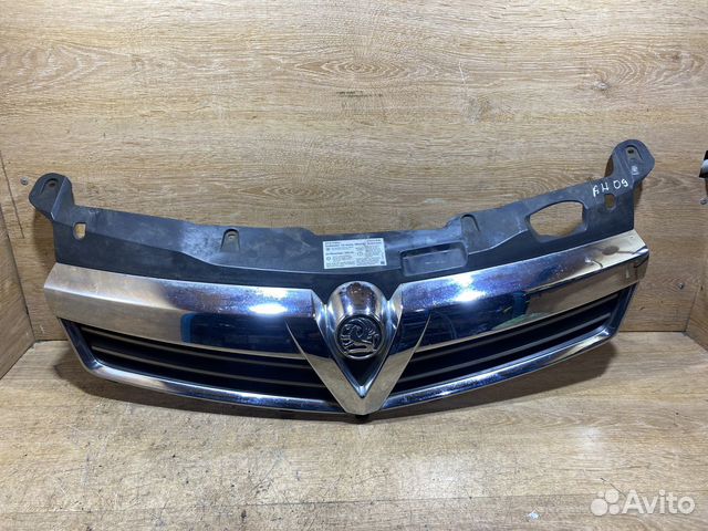 Решетка радиатора Opel Astra H рест Арт. 130330