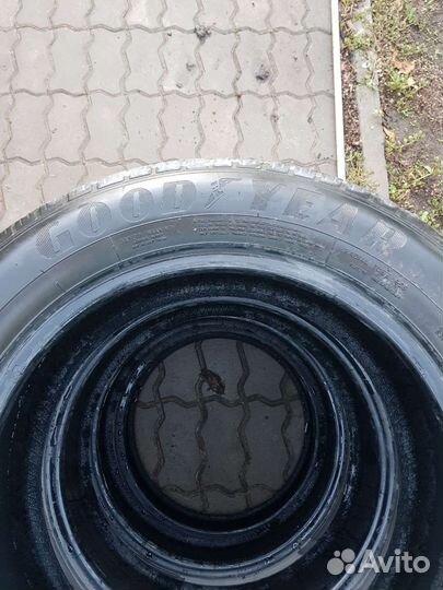 Goodyear EfficientGrip 21.5/60 R17