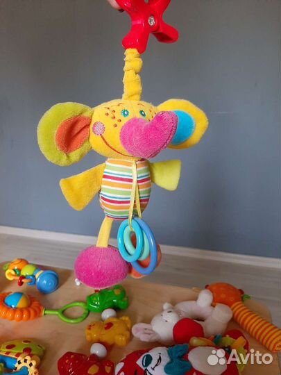 Игрушки погремушки
