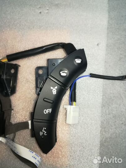 Кнопки на руль toyota land cruiser 100. новые