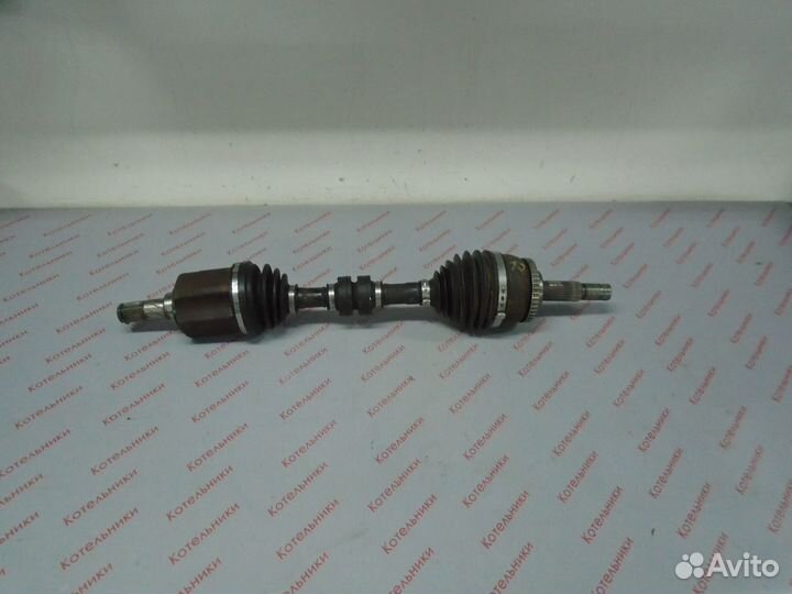 Nissan 39101-AV315 Вал приводной левый