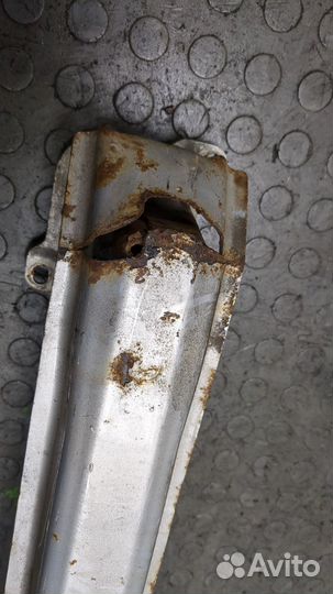 Усилитель бампера Skoda Fabia, 2009