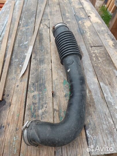 Патрубок воздушного фильтра 1.6 100лс Форд фокус 2