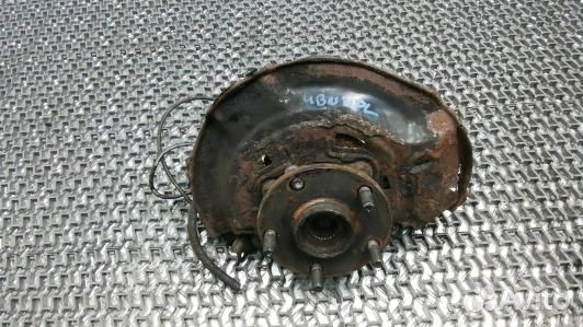 Ступица передняя левая toyota avensis T27 (UBN03K9