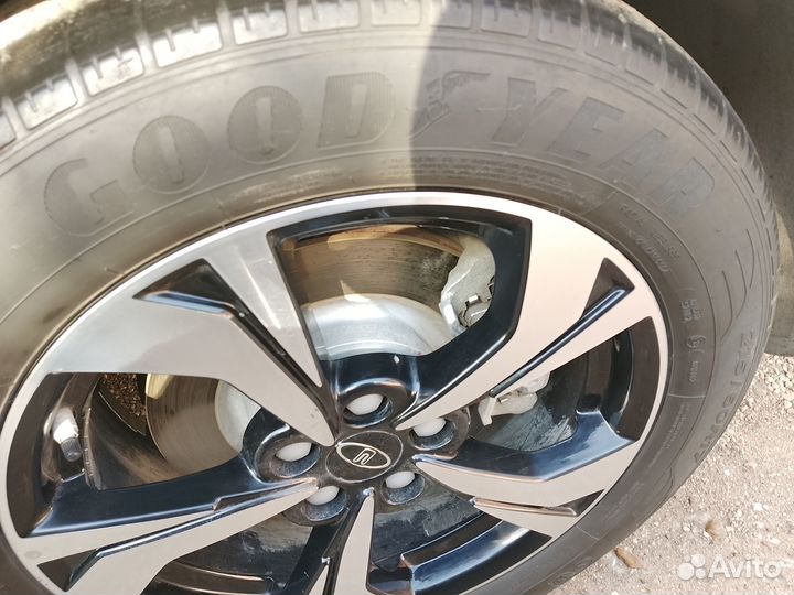 Goodyear EfficientGrip SUV 4x4 215/60 R17