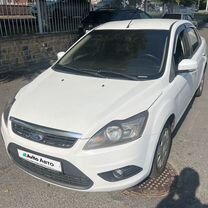 Ford Focus 1.6 AT, 2011, 277 000 км, с пробегом, цена 630 000 руб.