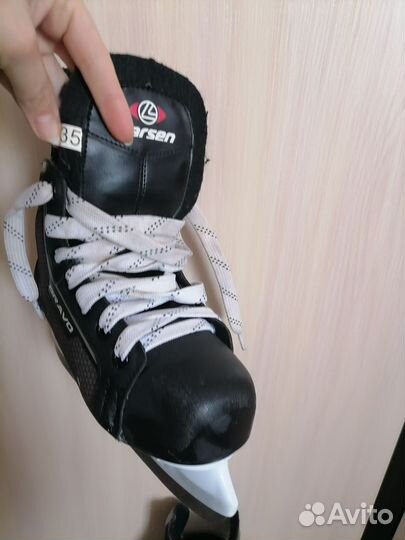 Коньки хоккейные детские размер 35