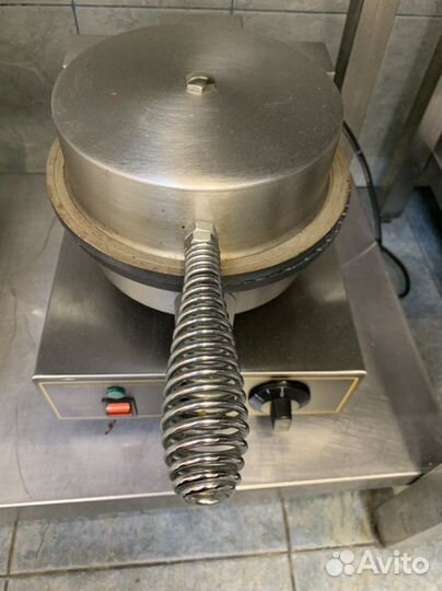 Электрическая вафельница бу