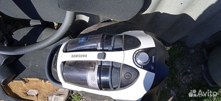 Пылесос Samsung Twin -2200w, колба,комплект, идеал