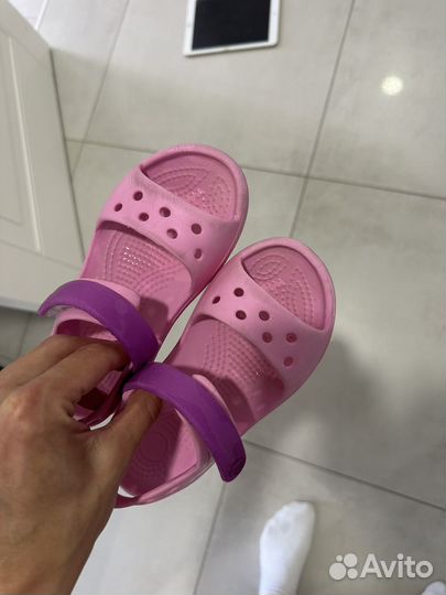 Сандали для девочки crocs 29