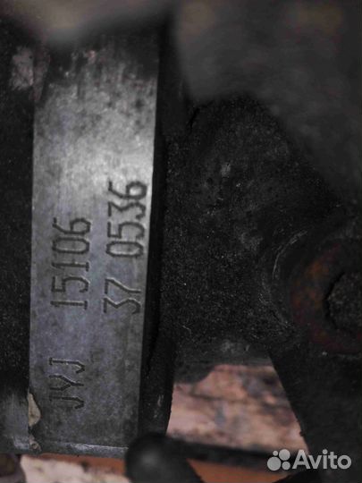 МКПП (механическая коробка переключения передач) V