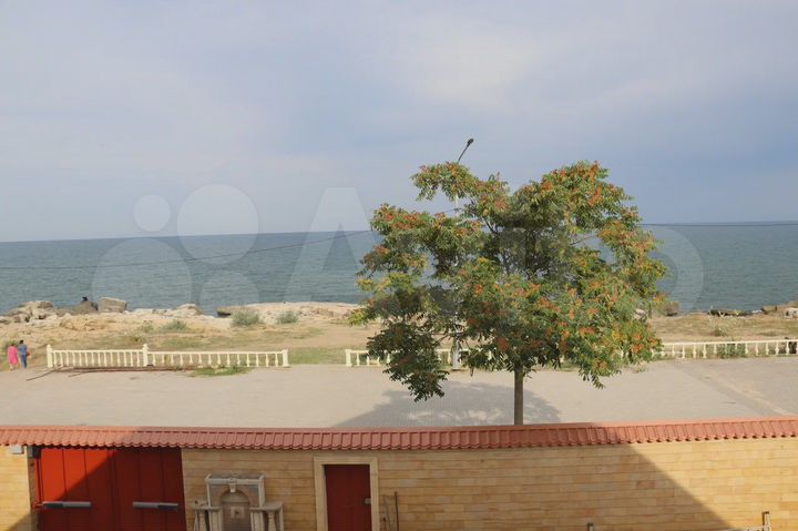 Дом 600 м² на участке 12 сот.