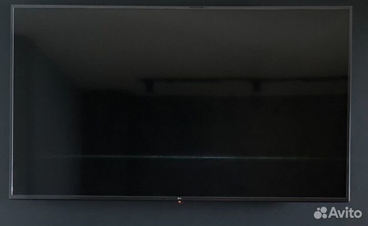 Телевизор LG 49UH656V