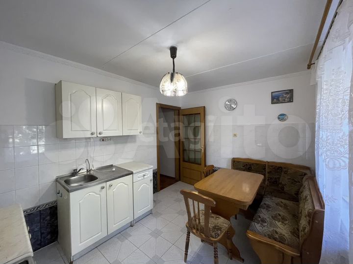 4-к. квартира, 95 м², 3/10 эт.