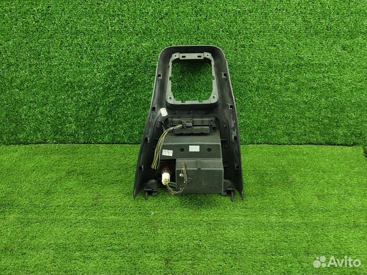 Центральная консоль кпп Volkswagen Tiguan